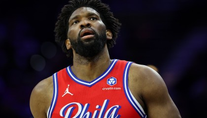 MK体育app下载-纳斯：恩比德凌晨3点多发现身体不适 现在最重要的是他手术顺利